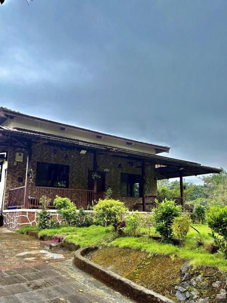 2 bhk Spacious Farmhouse Villa, Rezervovat  Chouk Maharashtra