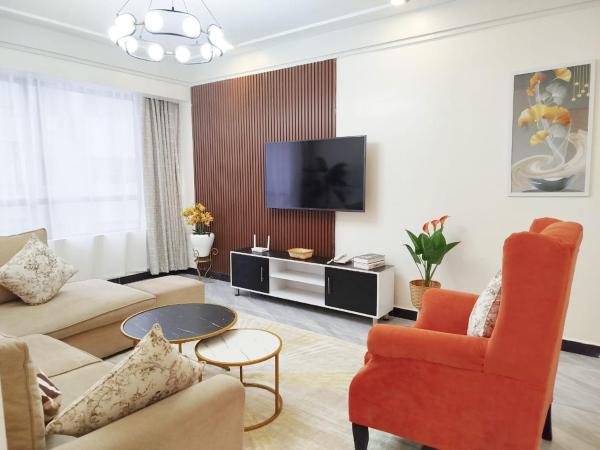 classy executive two bedroom apartment with swimming fully equipped gym ample parking space and amazing scenic views, Rezervovat  Nairobi hotely s bazénem, Bazén