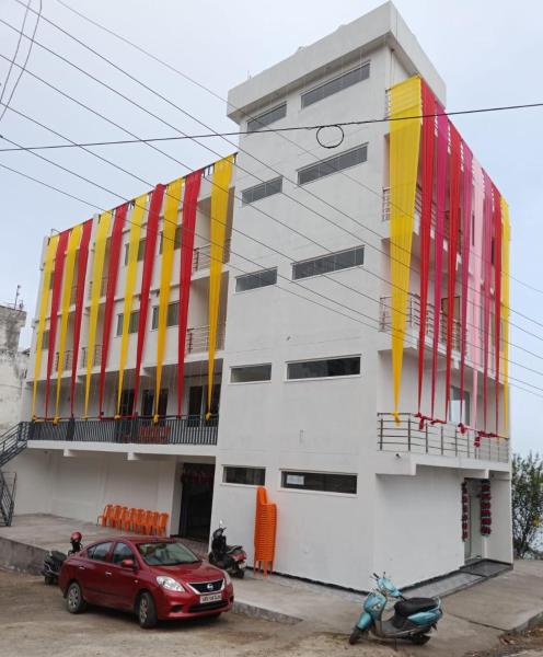 Hotel HimNivasa, Rezervovat  Tehri Uttarakhand