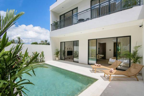 Modern 3BR Retreat Close to Pererenan & Canggu, Rezervovat  Hotely v Bali s parkováním, Parkování