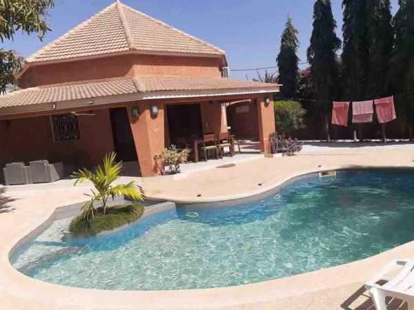 La Villa Somone, Rezervovat  Somone hotely s parkováním, Parkování