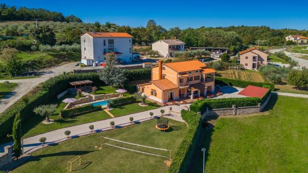 Beautiful Villa Parenzana with pool in Vizinada, Rezervovat  Vižinada Central Istria