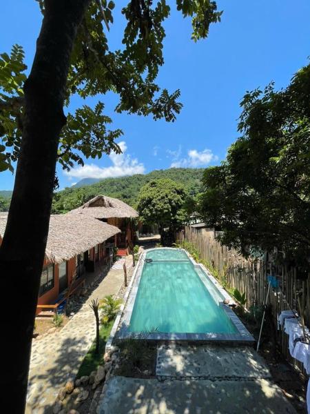 Mai Chau Tropical Homestay, Rezervovat  Hotely v Mekong Delta s bazénem, Bazén