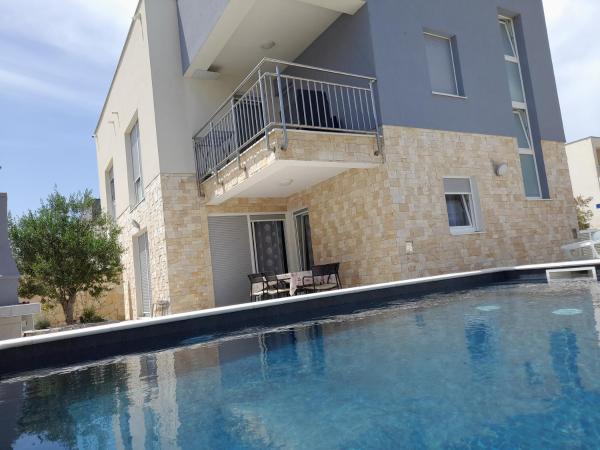Villa Rosa, Rezervovat  Privlaka Zadarská župa