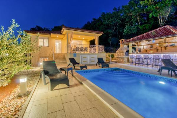 Villa Sole, Rezervovat  Kvarner Islands hotely s bazénem, Bazén