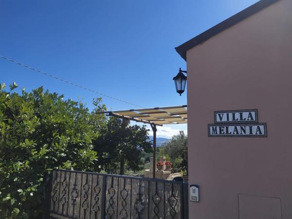 B&B Villa Melania, Rezervovat  Hotely v Abruzzo s parkováním, Parkování