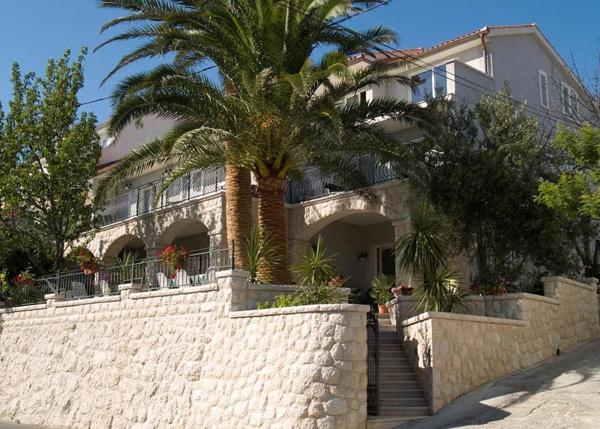 Apartments Marco Polo, Rezervovat Apartmán Kvarner Islands hotely s parkováním, Parkování