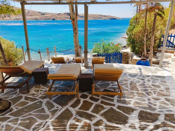 Villa Elena Kythnos, Rezervovat  Merichas hotely s parkováním, Parkování