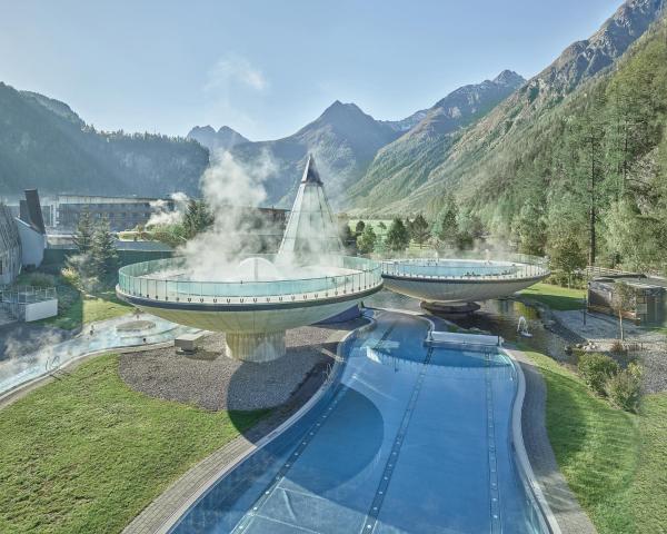 Aqua Dome 4 Sterne Superior Hotel & Tirol Therme Längenfeld, Rezervovat Hotel Tyrolsko hotely s bazénem, Bazén