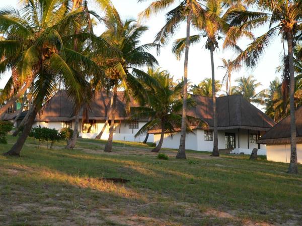 Blue Moon Beach Holiday Resort, Rezervovat Lázně / Resort Hotely v Inhambane s parkováním, Parkování