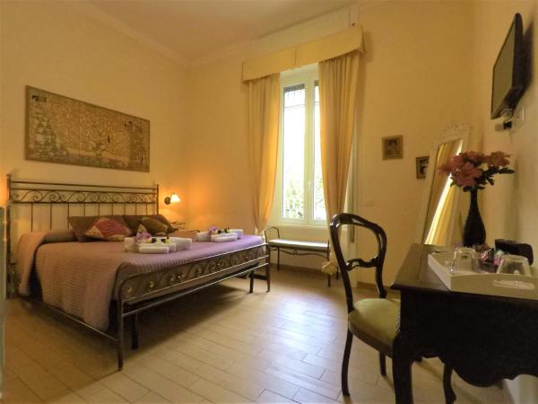 Tuccis Roma Guest House, Rezervovat Penzión se snídaní Hotely v Lazio s parkováním, Parkování