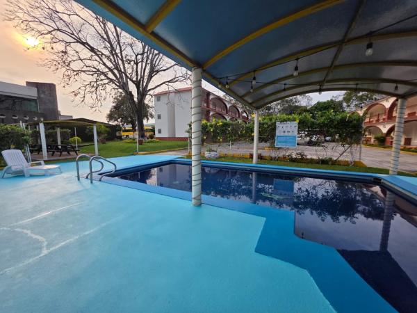 Hotel Los Cedros, Rezervovat  Veracruz hotely s bazénem, Bazén