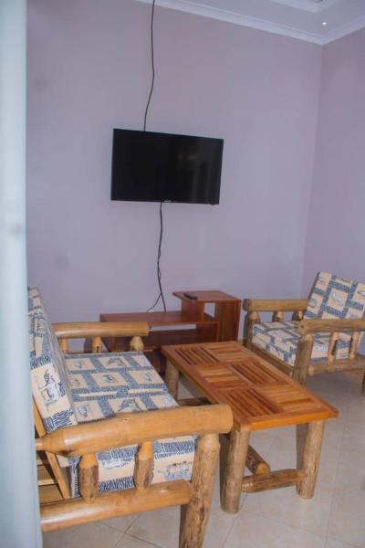 Claytanzaniadventure, Rezervovat  Nkunjila 