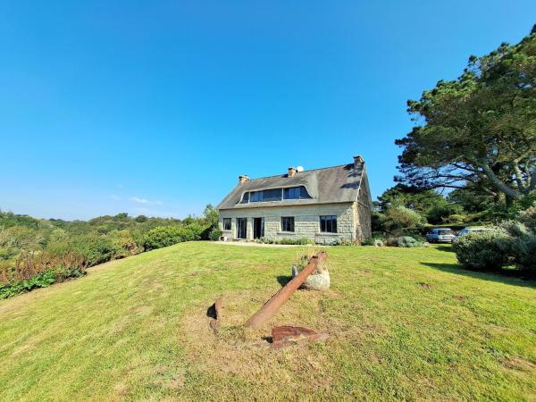 Spacious Coastal Villa near Rospico Beach, Rezervovat   