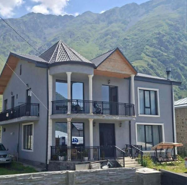 CDO guesthouse, Rezervovat  Itʼkhvisi hotely s bazénem, Bazén