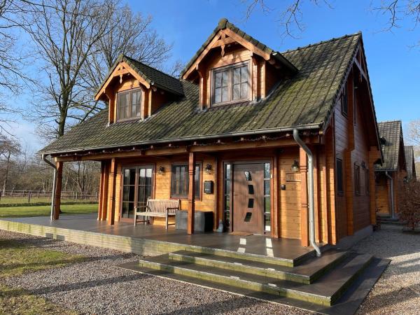 Villa with Sauna & Tub, Rezervovat  Den Ham Twente