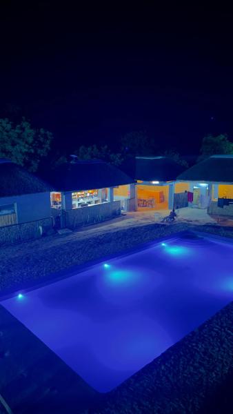 the Zebra Lodge, Rezervovat  Monkey Bay hotely s parkováním, Parkování