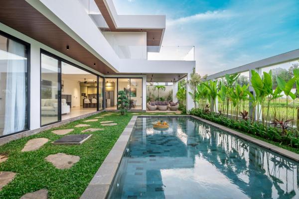 Velora - Luxe Jungle 4BR Villa with Private Pool in Ubud, Rezervovat  Hotely v Bali s parkováním, Parkování