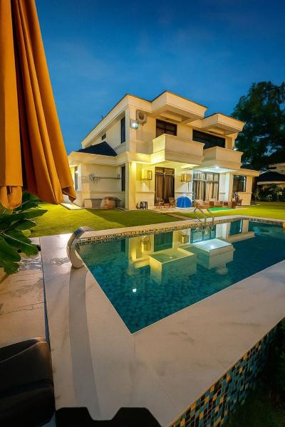 ZVilla Golf Resort Private Pool Island View, Rezervovat  Pasir Gudang Johor