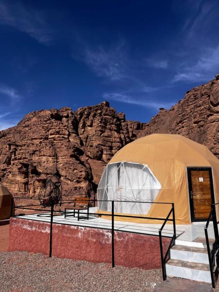 Golden Galaxy Luxury Camp, Rezervovat  Wadi Rum Akaba