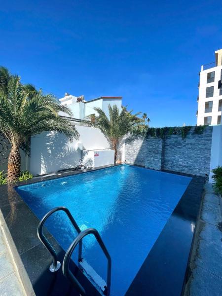 Villa 6 BedRoom 30m To The Sea, Rezervovat  Hotely v Ấp Thiện Sơn s bazénem, Bazén