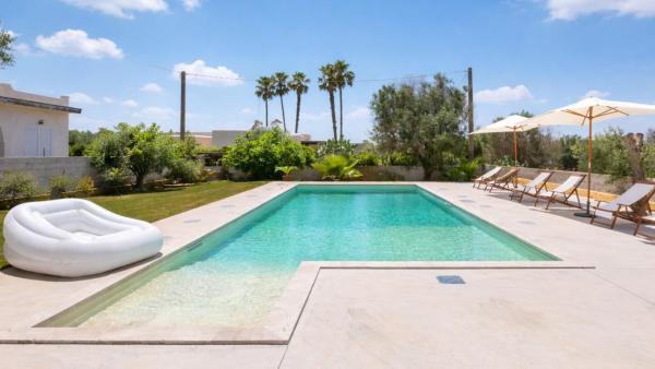 Villa Calura by Salento Affitti, Rezervovat  Hotely v Torre Suda s bazénem, Bazén