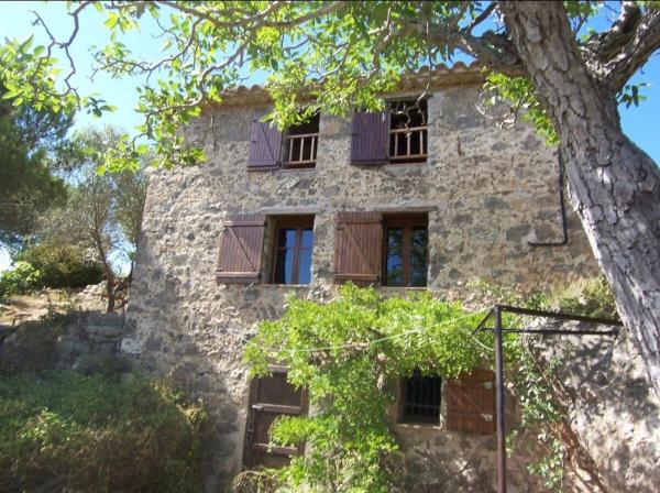 Le Refuge des Garrigues, Rezervovat  Hotely v Corbières s parkováním, Parkování
