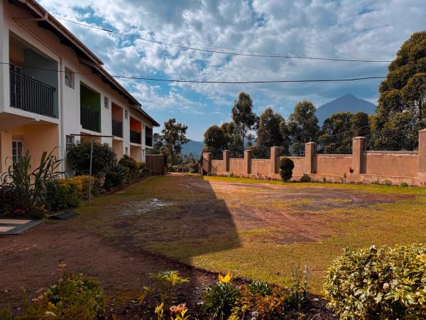 Muhabura View Guest House, Rezervovat  Kisoro Uganda