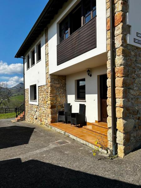 Casa de Aldea La Maestra, Rezervovat  Arriondas 