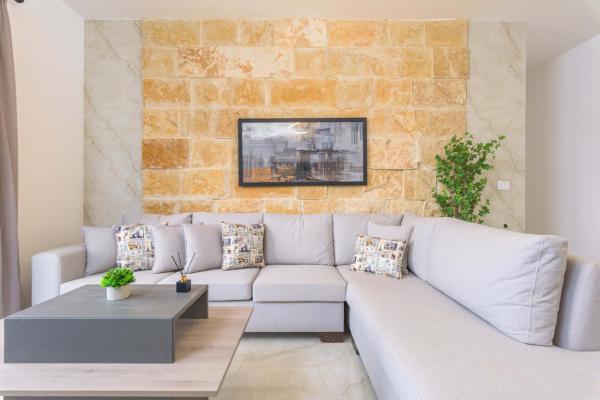 Glow - Stylish Apartments & Rooftops in Batroun, Rezervovat Apartmán Kubbā North Governorate