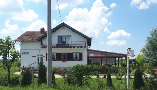 Bed & Breakfast Ana, Rezervovat Penzión se snídaní Hotely v Slavonia s parkováním, Parkování
