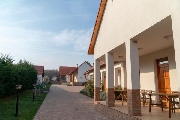 Kun Pista Vendégház, Rezervovat Penzión Vértesboglár Fejer