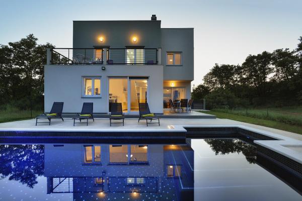 Holiday Home Dvori, Rezervovat Rekreační dům Hotely v Pula Region s bazénem, Bazén