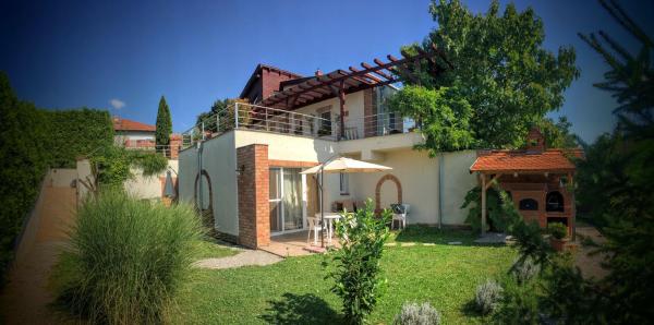 Naposdombi Apartmanok, Rezervovat Apartmán Orfű Baranya