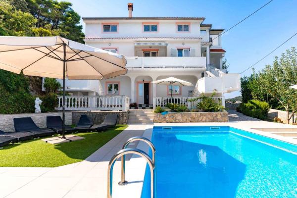 Apartment Kampor 1, Rezervovat Apartmán Kvarner Islands hotely s bazénem, Bazén