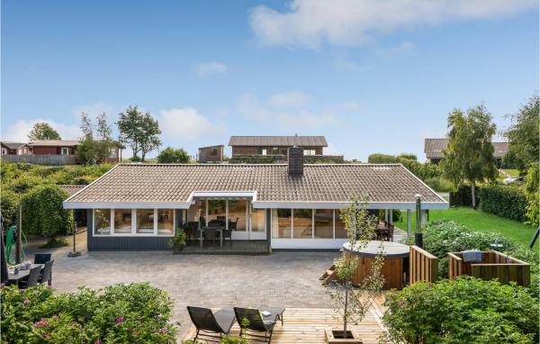 Three-Bedroom Holiday Home In Ebeltoft, Rezervovat Rekreační dům Ebeltoft 